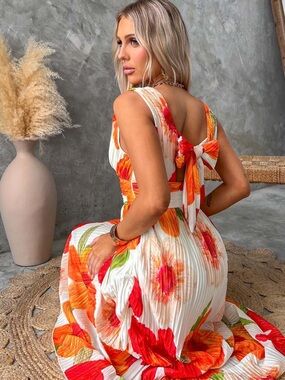 Mika and Gala Orange Red White Floral Pleated Maxi Dress Size Small 4